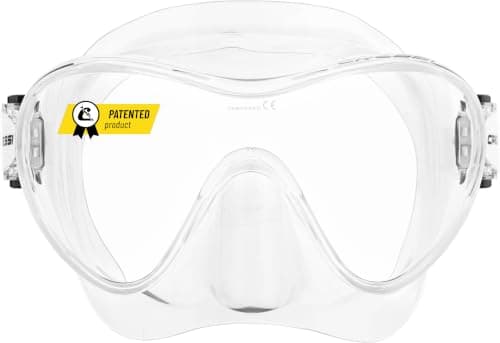 Transparente Tauchmaske mit Einglasscheibe, Frontansicht, weißer Hintergrund, gelber Störer "Patented product
